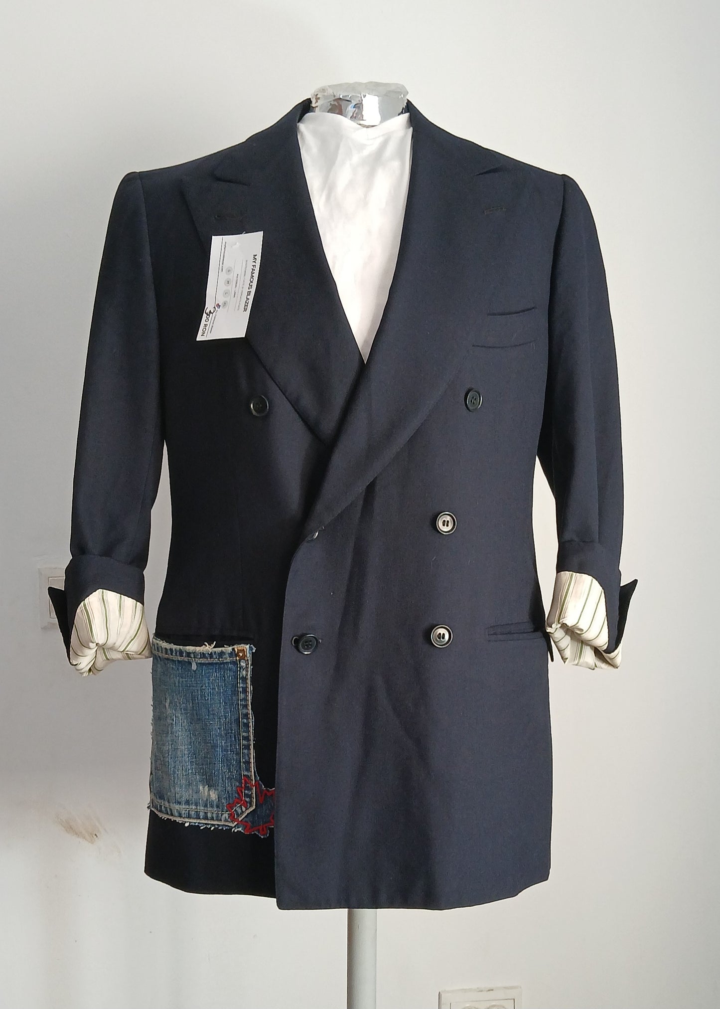 Reinterpreted blazer with patches - King Charles tableau