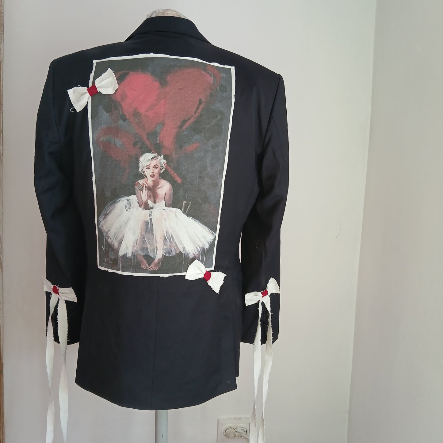 Reinvented blazer with tableau  - Marilyn Monroe and Bow patches