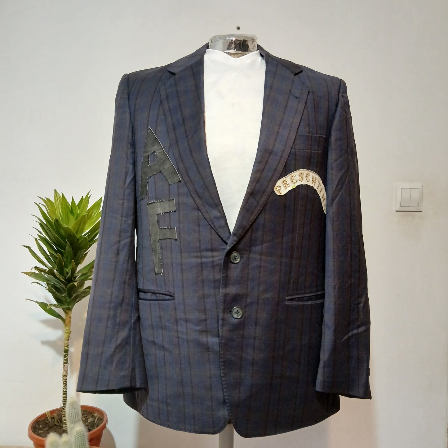 Reinvented blazer with patches - Aretha Franklin tableau theme