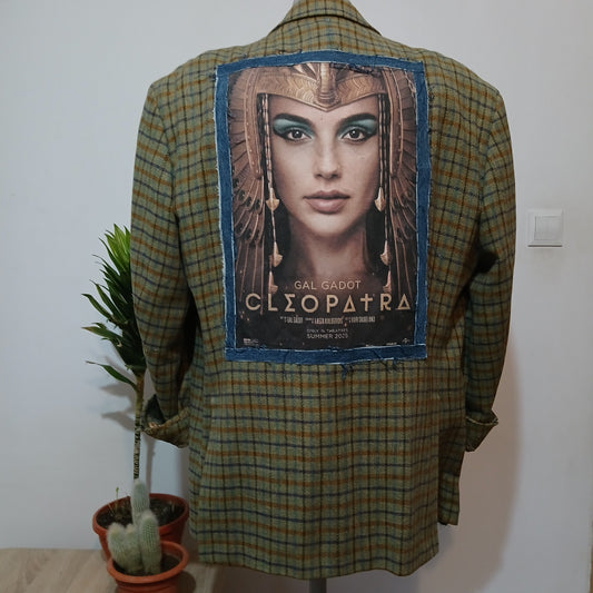 Oversize sport jacket - Cleopatra iconic character patch