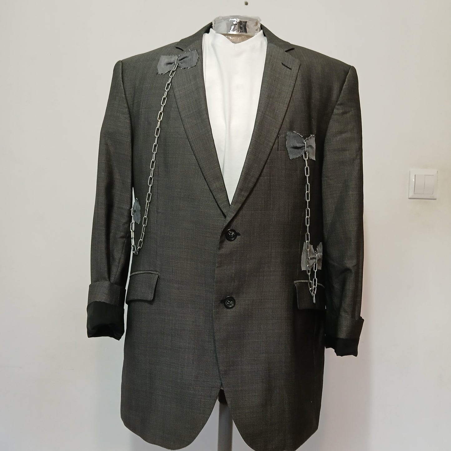 Wool pre-owned blazer with bows and chains