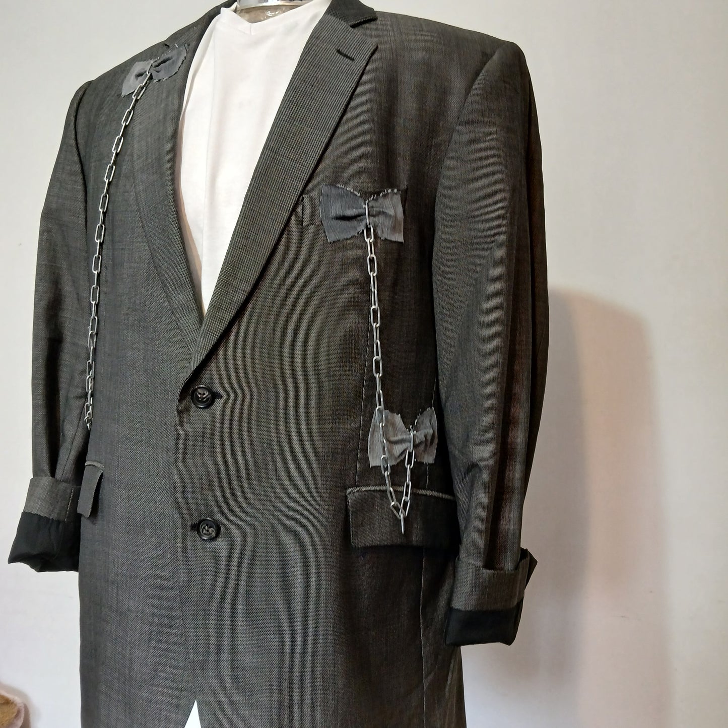 Wool pre-owned blazer with bows and chains