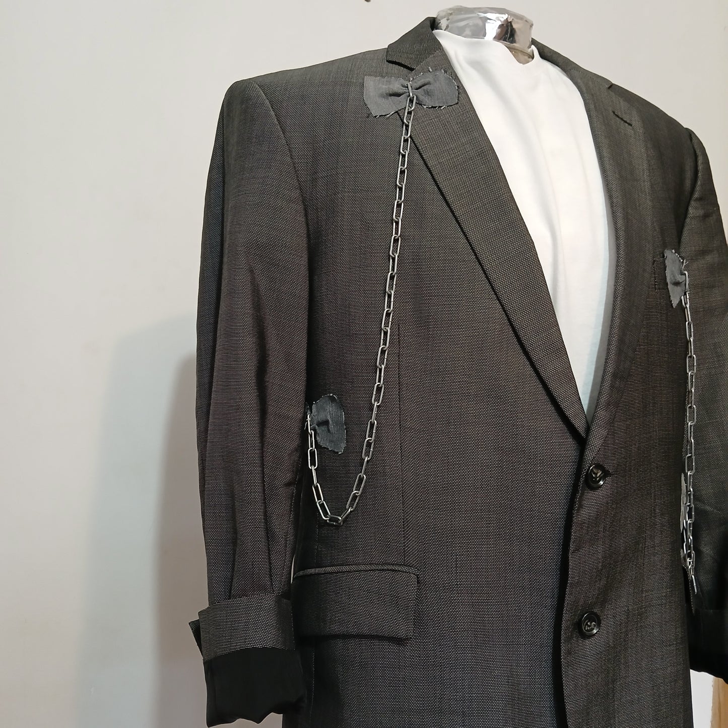 Wool pre-owned blazer with bows and chains