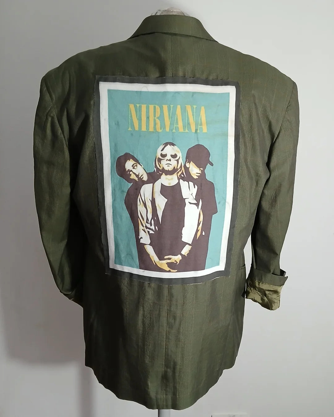 Reinterpreted blazer with patches - Nirvana tableau theme