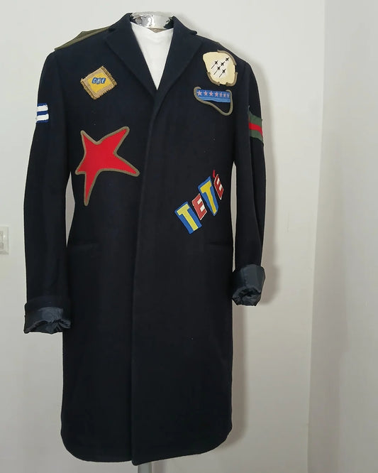 Reinterpreted coat with patches - Che Guevara patches