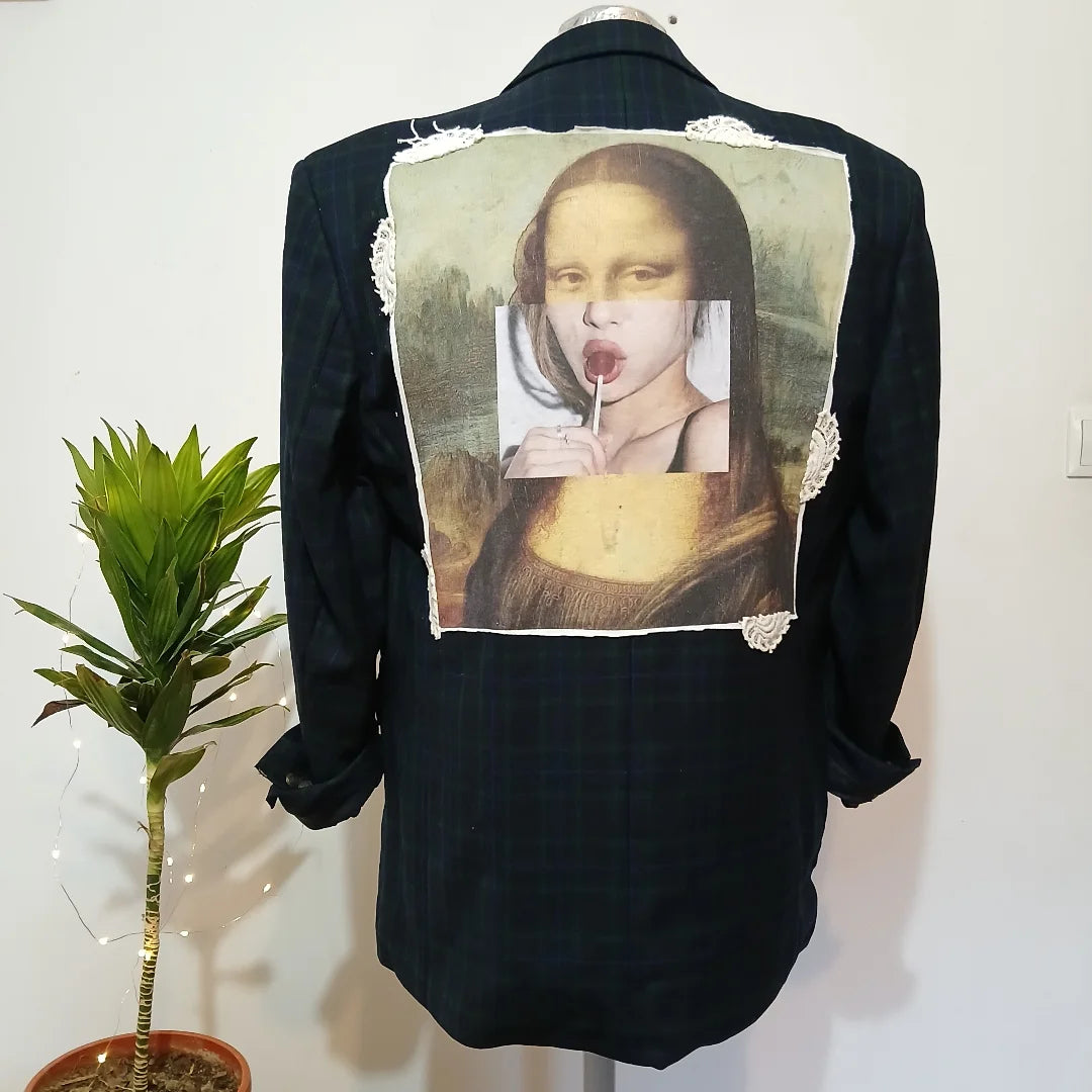 Oversized style blazer  -  Mona Lisa iconic tableau patch